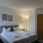 Room-24 - Zellwald Großschirma