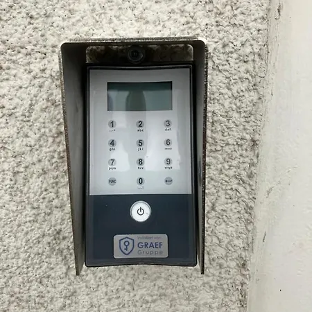 Room-24 - Zellwald Großschirma