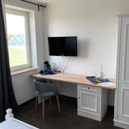 Room-24 - Zellwald Großschirma