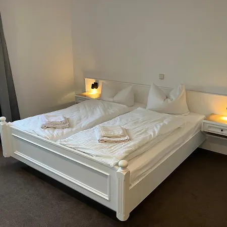 Room-24 - Zellwald *