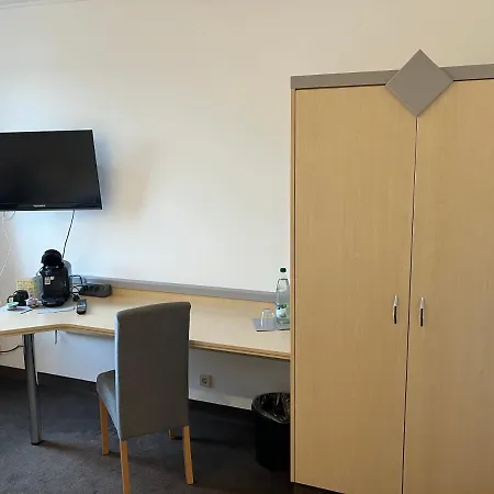 Room-24 - Zellwald Großschirma