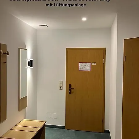 Room-24 - Zellwald Großschirma