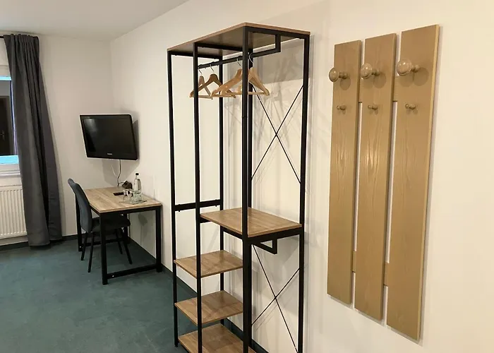 Room-24 - Zellwald Großschirma