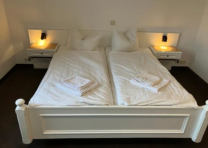 Room-24 - Zellwald Szálloda Großschirma